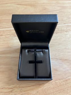 Men’s necklace $50 New