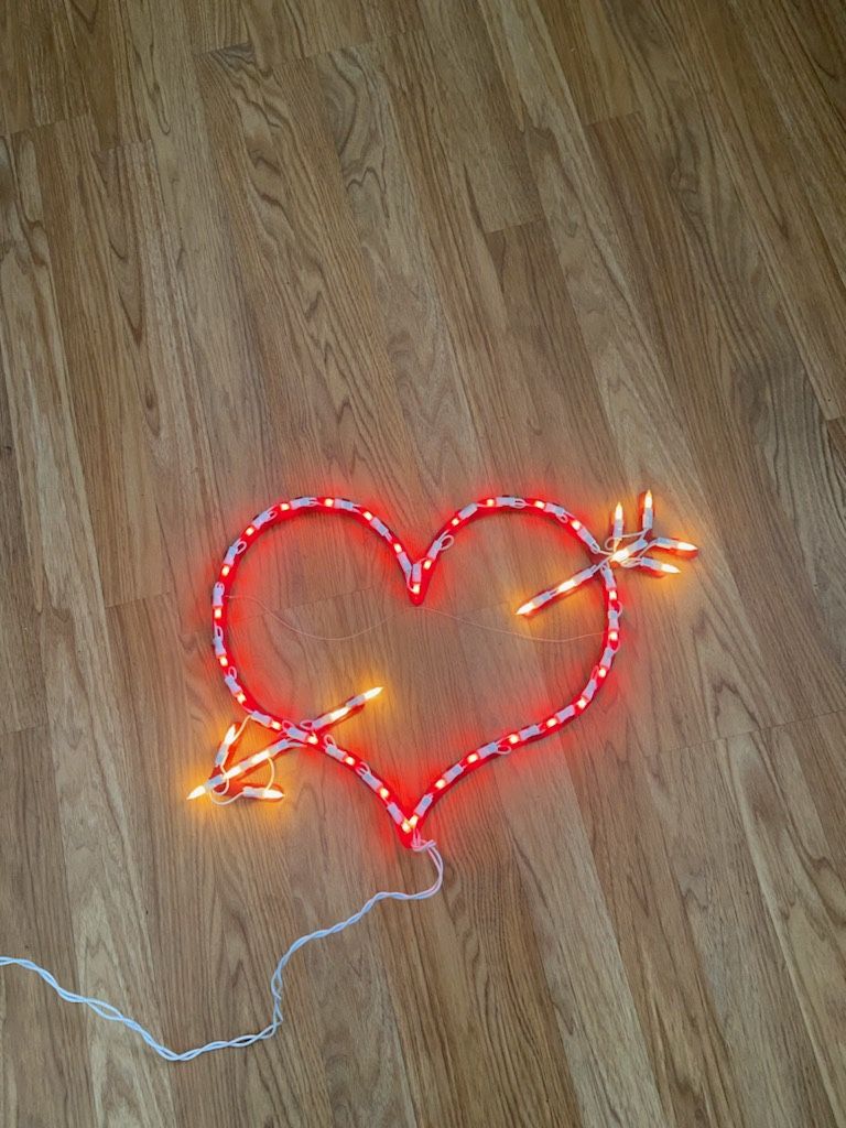 Vintage indoor/ outdoor valentines heart light