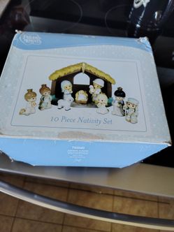 2006 precious moments 10 piece nativity set