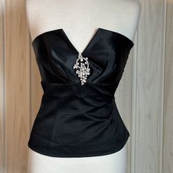 Adolfo Domínguez. Black Straples Top With Rhinestone Accent Accent ; Size 36