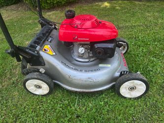 Lawnmower self-propelled