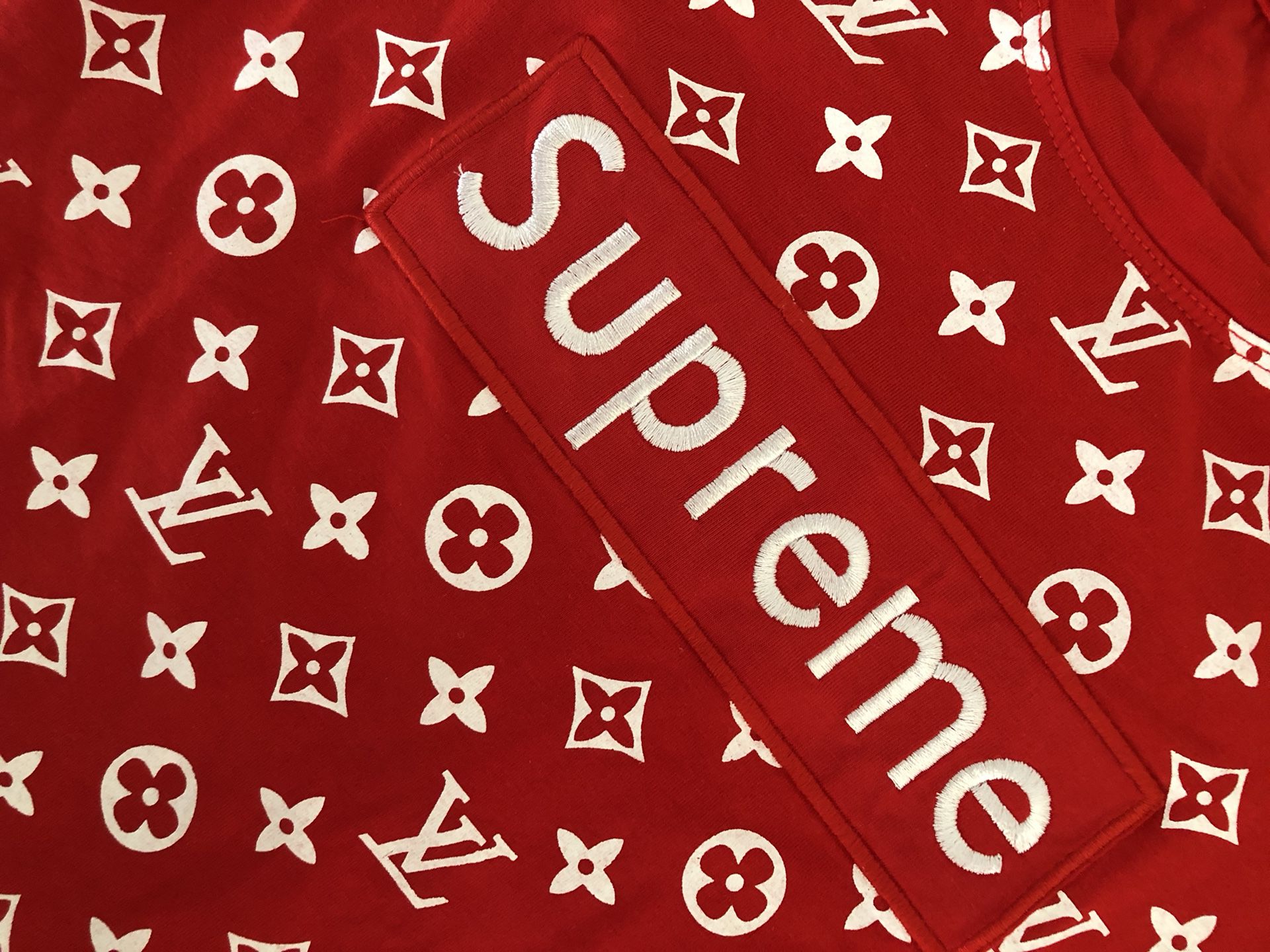 Louis vuitton Supreme Kids hoodie 4-5year for Sale in Chandler, AZ