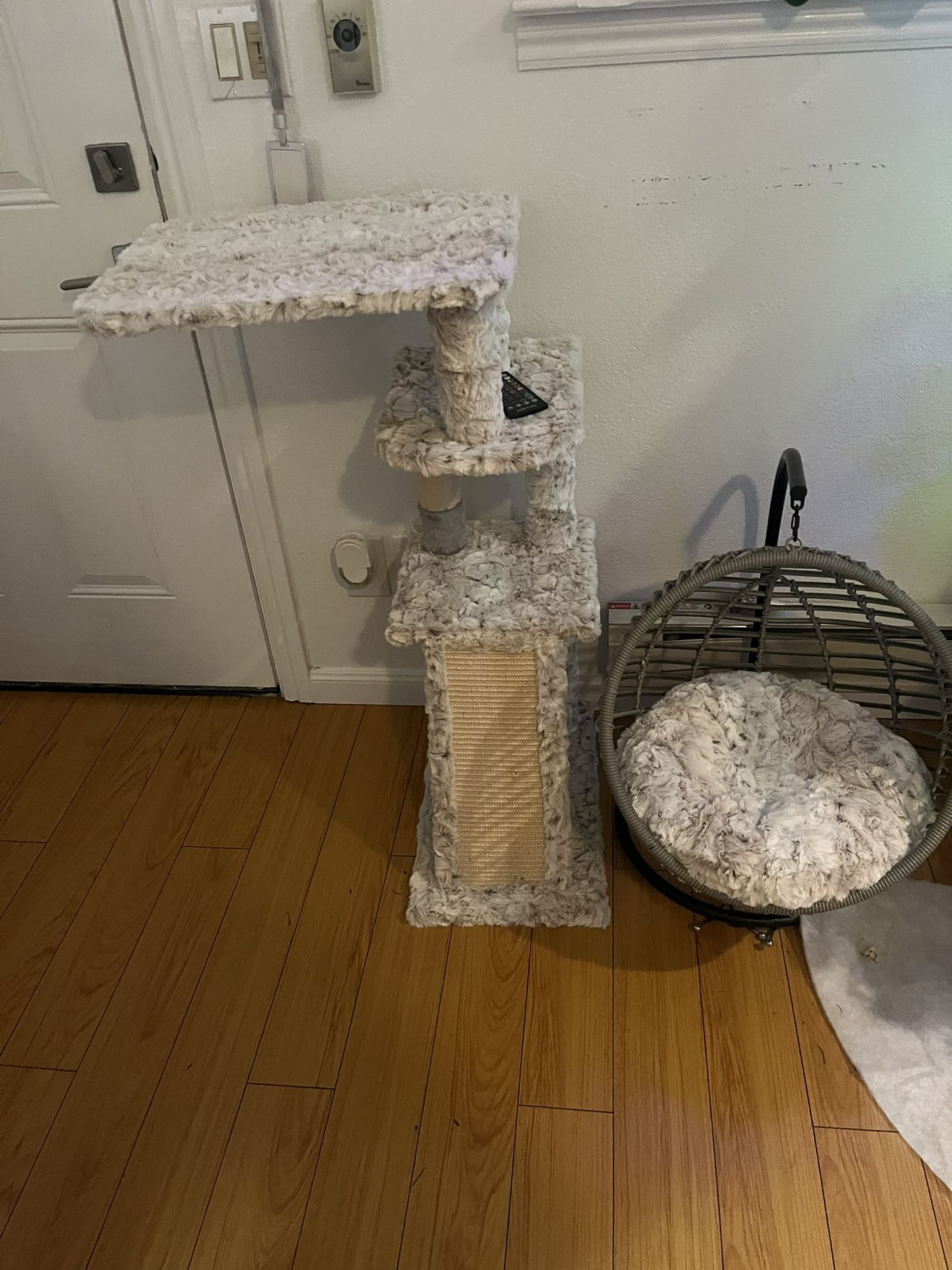 Cat Tree And Swing bed