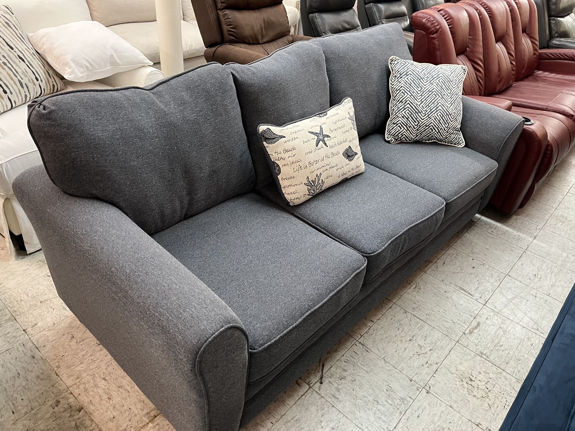 Fabric Sleeper Sofa With Pull Out Bed