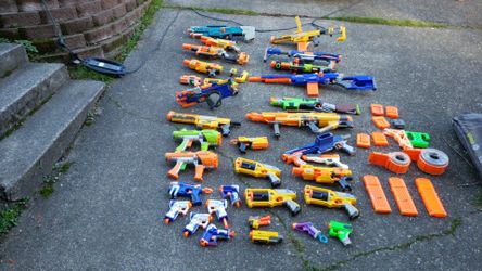 30+ Nerf Guns