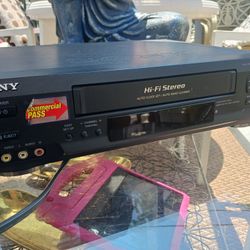 SONY VCR Video Cassette Player Recorder 