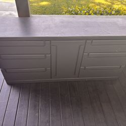 Free Dresser And 2 Nightstands 