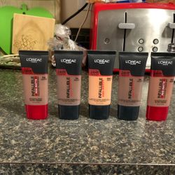 L’Oréal Infallible “Pro-Matte” Foundation-5 Items!($49.70+Value)