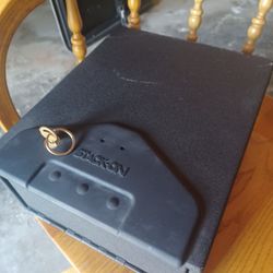 Security Box Safe, Works With Key, For Your Money, Firearm, Important Paperwork, Jewelry, Pick Up Near Where I Live..no Delivery 