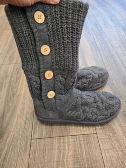 UGG Classic Cardy Knit Boots Gray