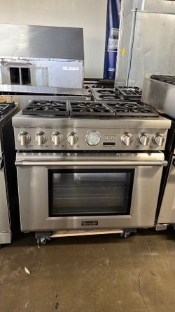 THERMADOR 36”WIDE DUAL FUEL RANGE TOVE STAINLESS