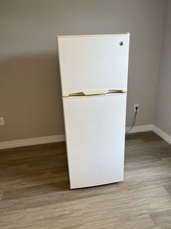 Refrigerator GE