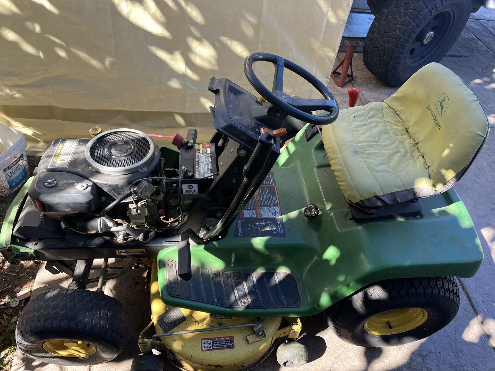 John Deere Riding Mower