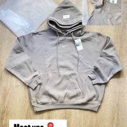 Nike / Essentials Collab