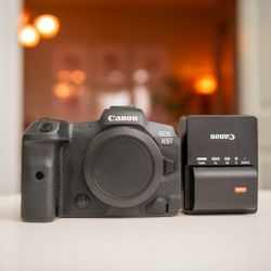 Canon R5 Camera