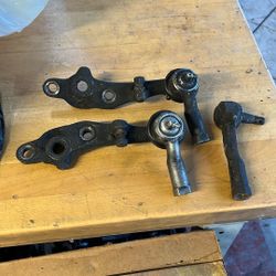Datsun 510  Steering Arm With Tie Rod 