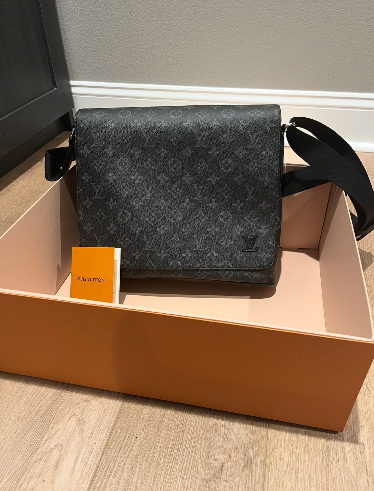 Louis Vuitton District MM Monogram Eclipse Canvas, Shoulder Crossbody Bag