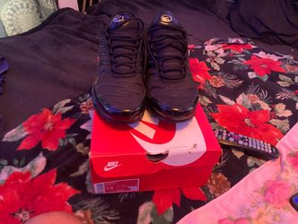 Air maxes size 13