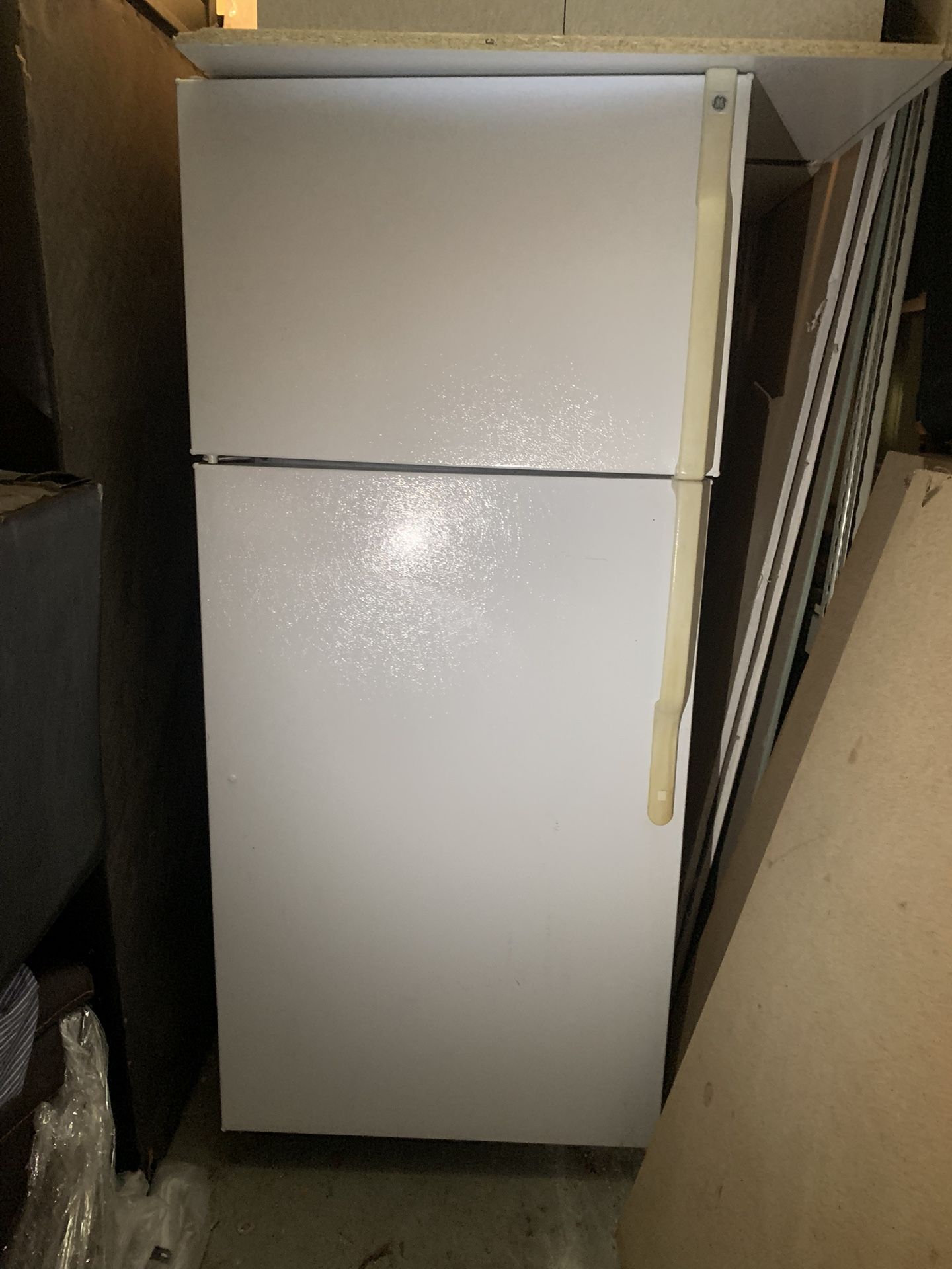 GE Refrigerator 