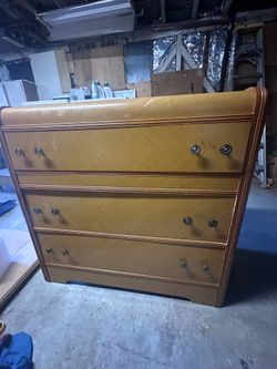 Waterfall dresser