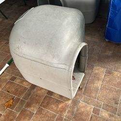 DOG HOUSE 