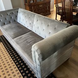 Couch / Futon