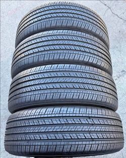 225 65 17 Michelin tires Con 80% de Vida Las 4🎃🎃🎃