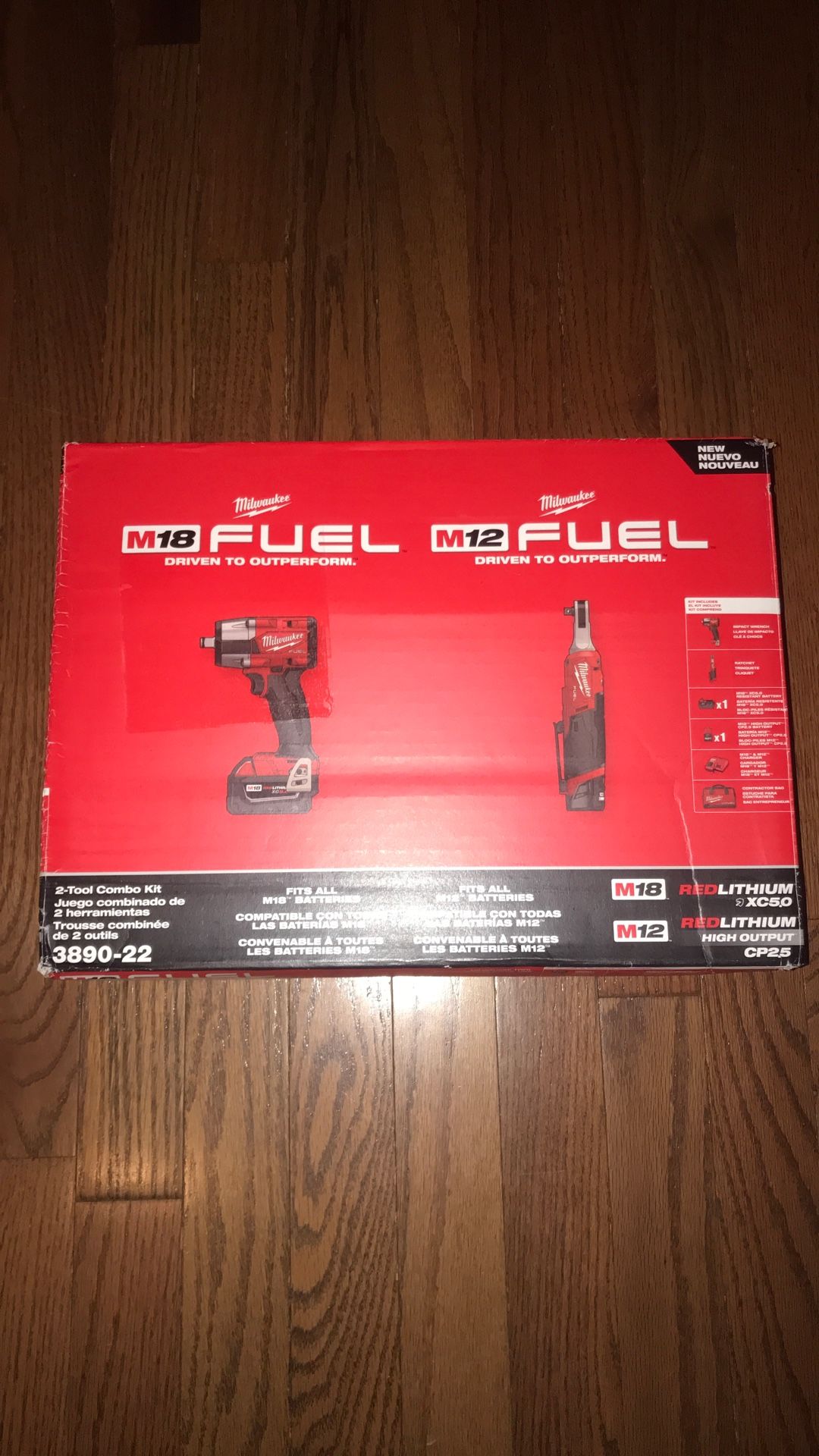 Milwaukee Fuel M18 1/2 Impact Wrench Mid Torque And 3/8  M12 Fuel Ratchet kit