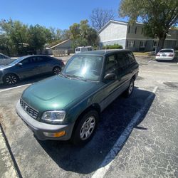 1999 Toyota RAV4 