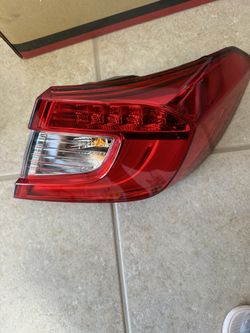 Rear Tail Light – Eagle Eyes HD709-B000R (New)