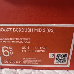 Nike Shoes Black With White And Pink Size 6,5