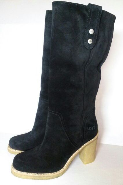 UGG BOOTS Size 7