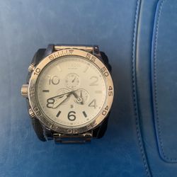 Nixon Watch 51-30 Chrono Silver And White