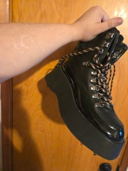 Size 8 Circus NY Stompy Boots