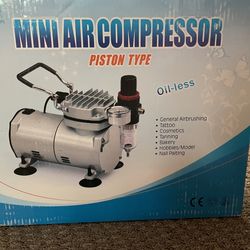 Mini Air Brush Compressor, Air Brush Set, And Table Top Cleaning