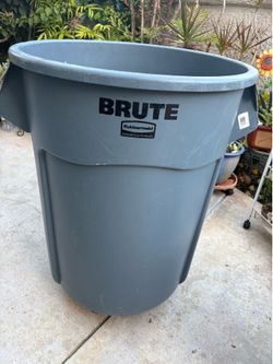 44 GALLON RXTRA LARGE TRASH CAN
