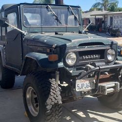 1972 Toyota FJ40 Land Cruiser