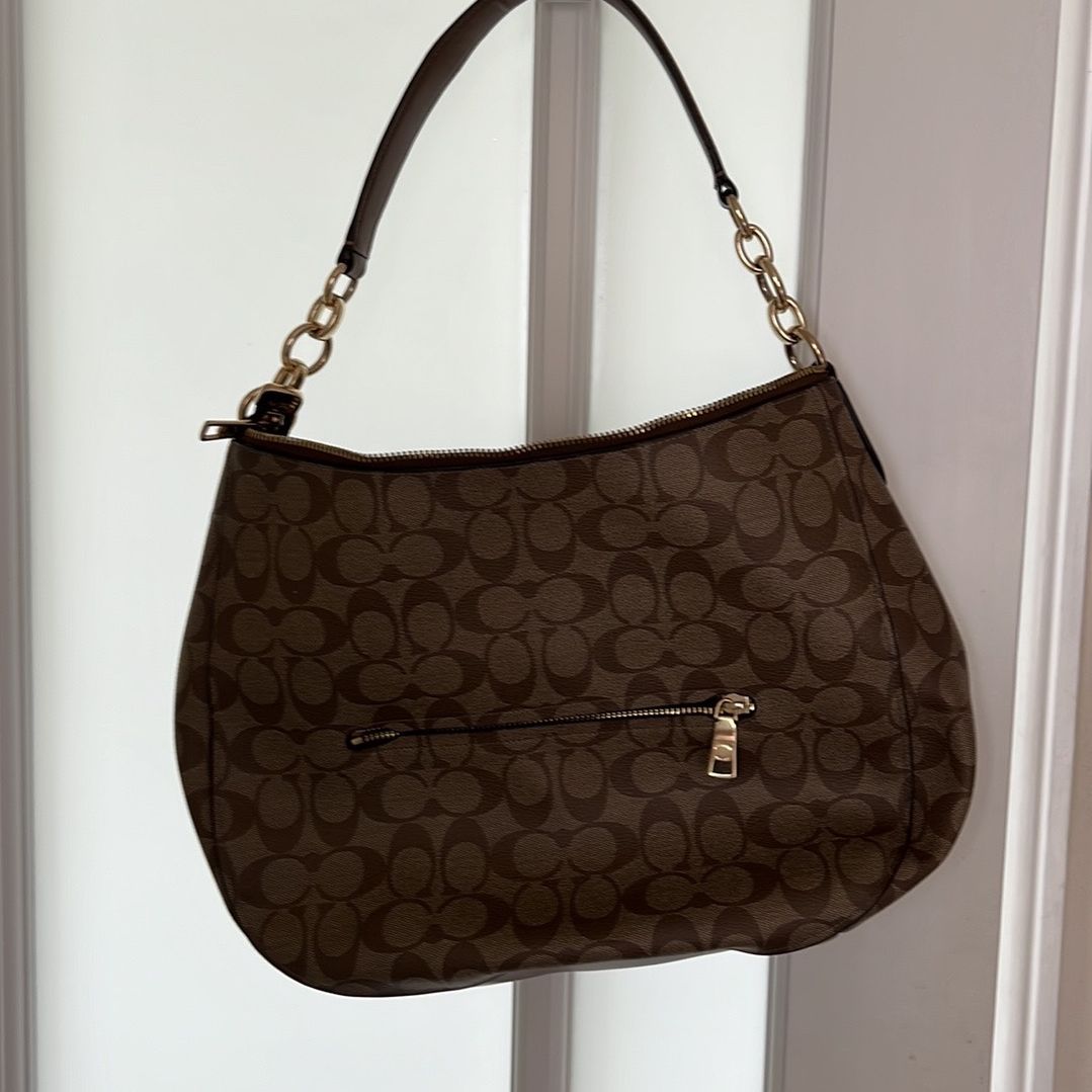 Coach Signature Shoulder Bag 