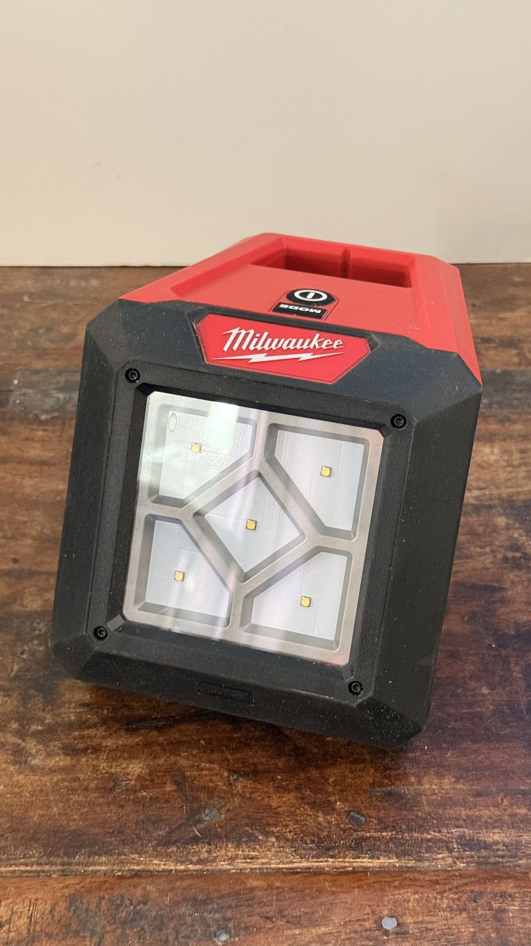 Milwaukee M12 Compact Flood Light
