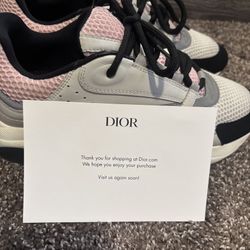 Dior B22