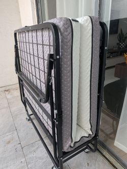 Movable Foldable Bed
