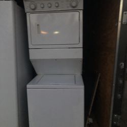 Whirlpool Stackable Slim thin Washer And  Gas Dryer