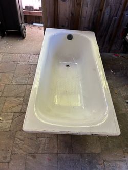 White Porcelain Bathtub