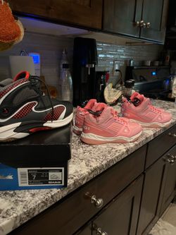 Shaq shoes 7y the pink And1 5y!