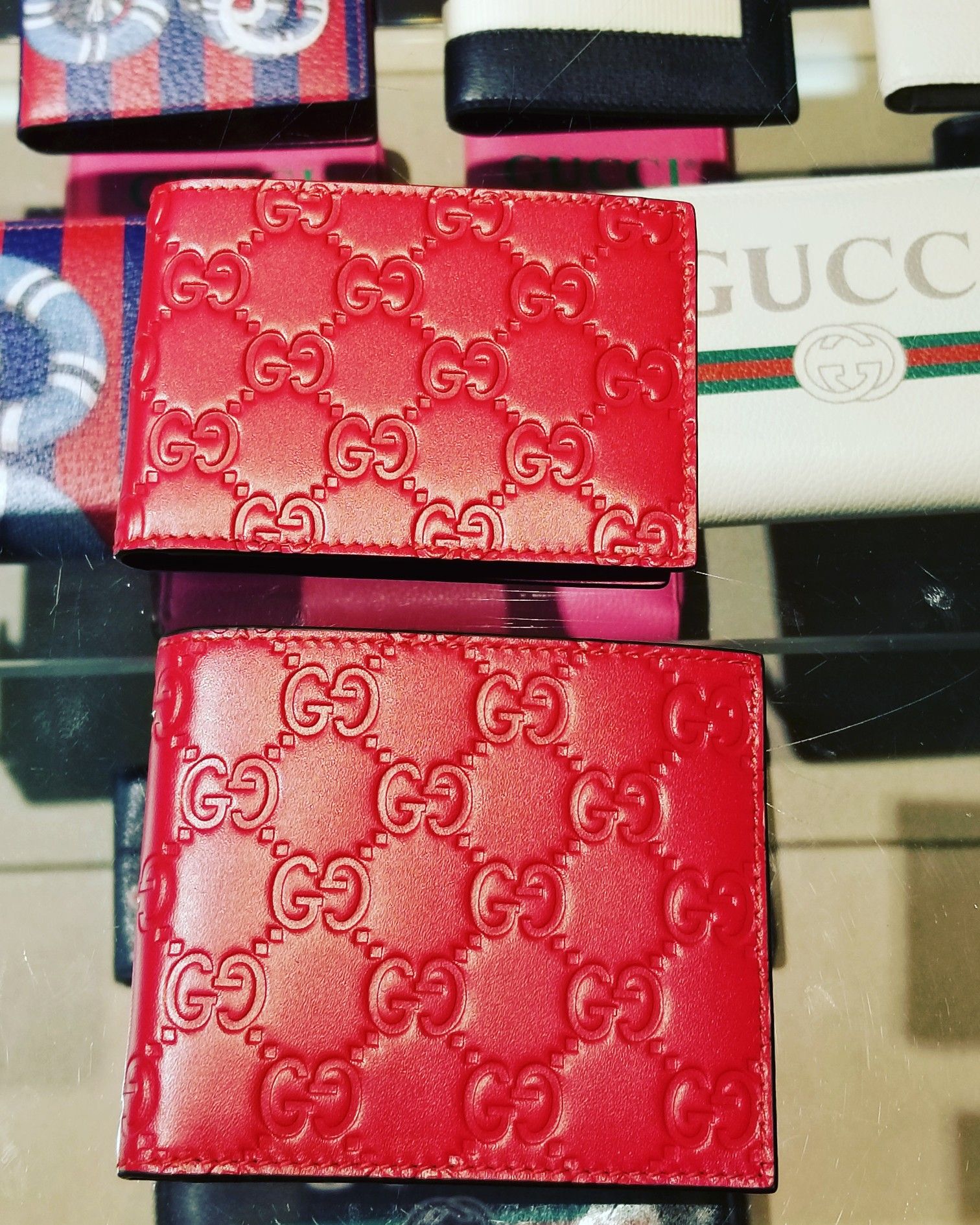 Mens red Gucci wallet **BRAND NEW UNOPENED***