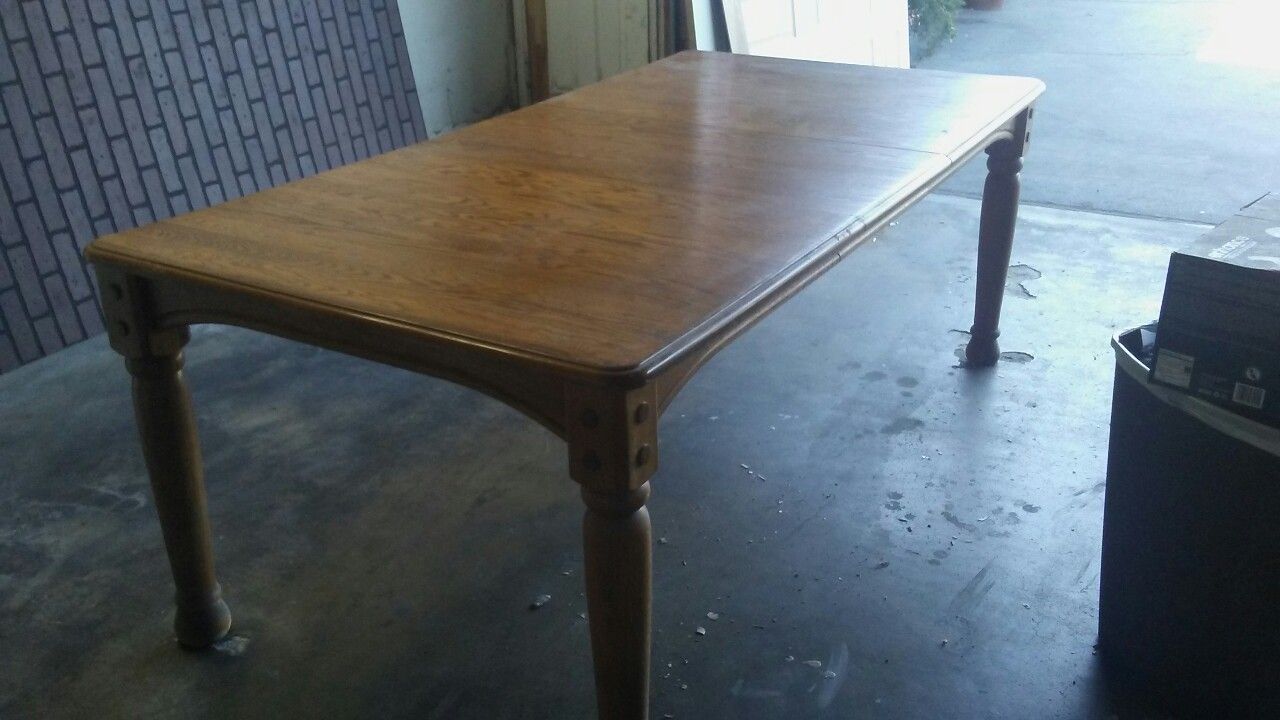 Free! Dining room table! Free!