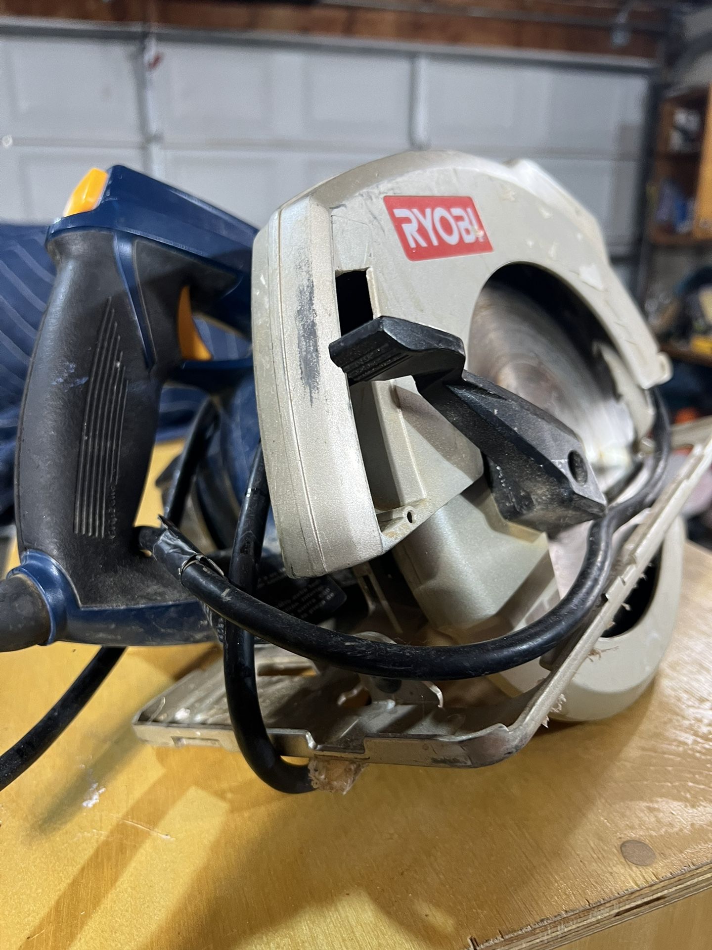 Ryoby Electric Skill Saw