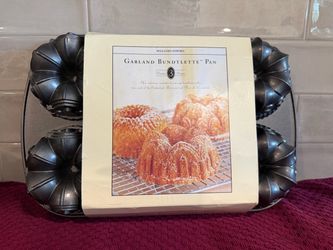 Nordic Ware Garland Bundlette Pan