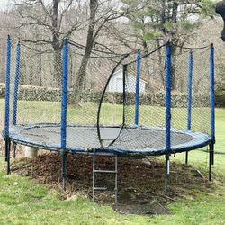 Free Trampoline 