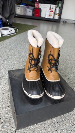 Sorel Yoot PAC size 6